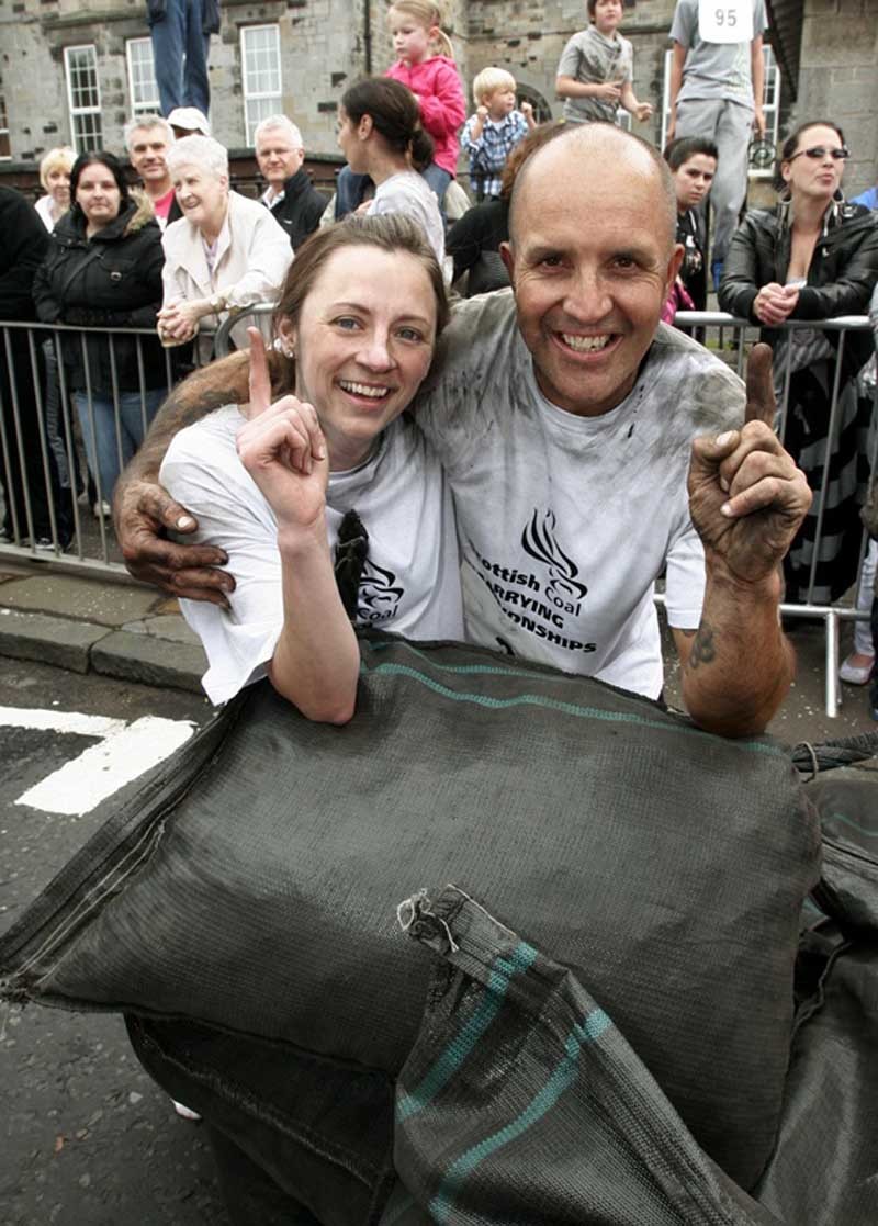 Gareth Jennings,Sunday Post....Kelty Coal Race, winners of the male and female event are Hazel Porter from Dunfermline,whos has won 7 in a row and John Hunter from Scarborough who drove 5 hours to Kelty then ran and won the race.