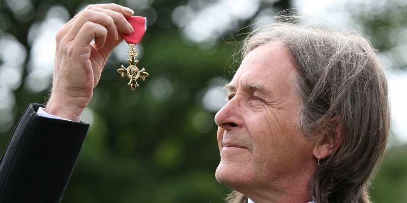 Kris Miller, Courier, 05/07/11. Picture today at Holyrood Palace, Edinburgh. Pic shows Dougie MacLean with his award.