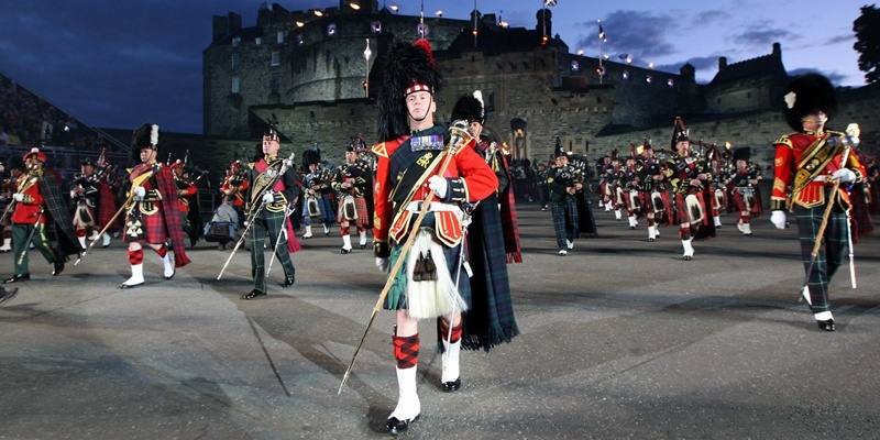 Steve MacDougall, Courier, Edinburgh Castle. Royal Edinburgh Military Tattoo. Pictured, at the front is Senior Drum Major Brian Alexander (check spelling).