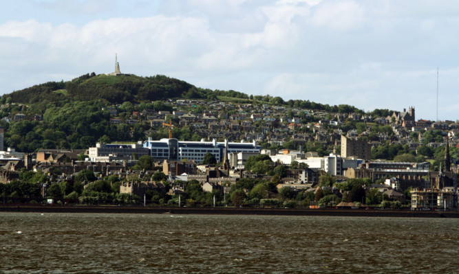 Plans to protect Dundee's shores over the next 200 years have been proposed.