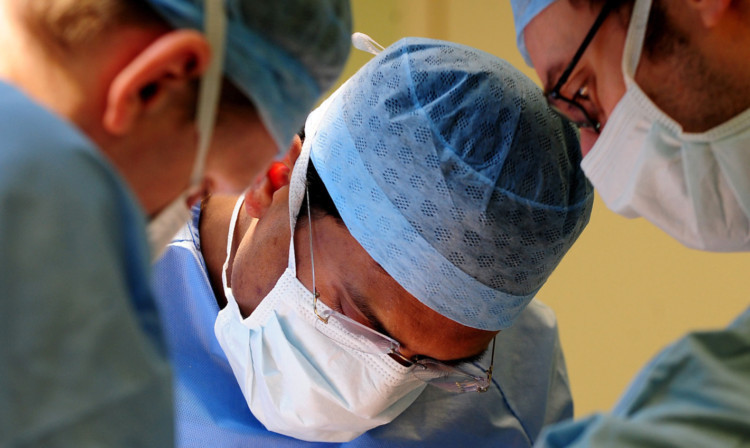 Operating theatre at Queen Elizabeth Hospaital, Birmingham . PRESS ASSOCIATION Photo. Picture date: Thursday April 7 , 2011. See PA story. Photo credit should read: Rui Vieira/PA Wire