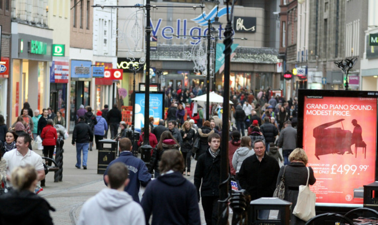 Retailers are expected to have a reasonably healthy Christmas amid growing consumer confidence.