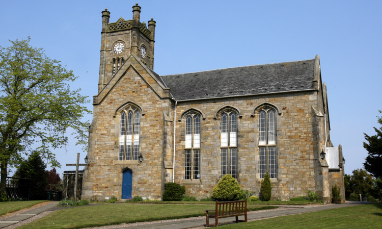 Kinross Parish Church is urging council bosses to ensure that some of the land it gave up for the old Kinross High School is retained for community parking.
