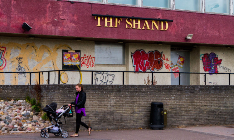 The vacant Jimmy Shand pub has become an eyesore for local residents.