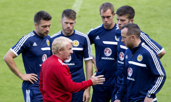 Gordon Strachan working with the squad on Thursday.