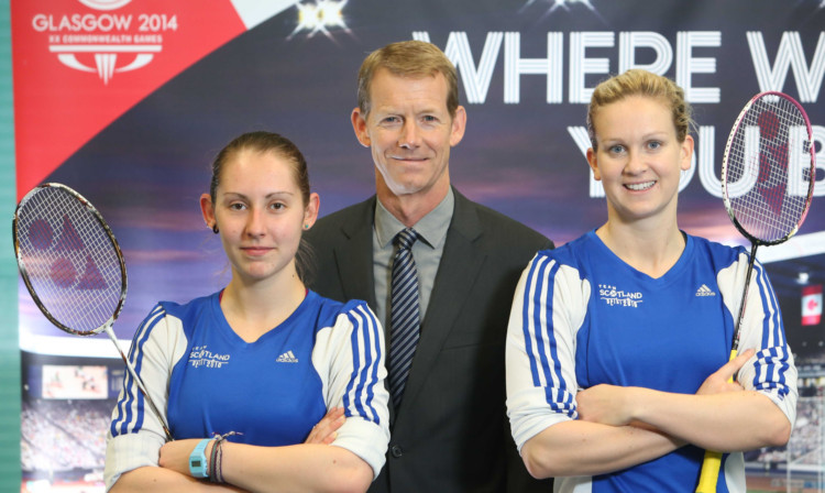 Team Scotland dadminton players Kirsty Gilmour and Jillie Cooper joined games deputy chief executive Ty Speer to remind fans of the 10-day countdown.