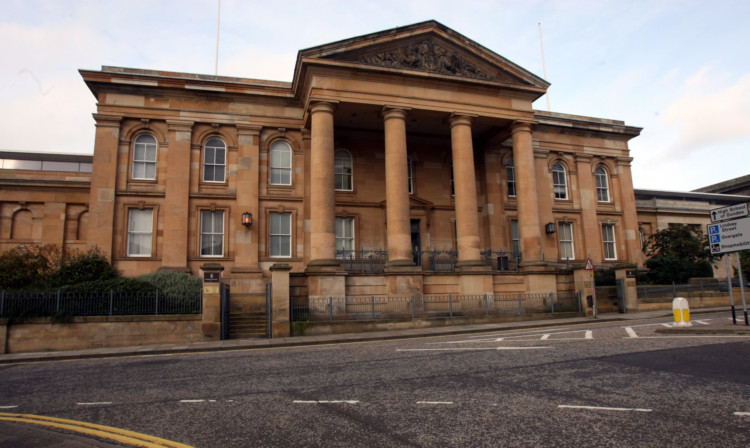 Kenny admitted driving dangerously and driving while unfit through drink or drugs during his appearance at Dundee Sheriff Court.