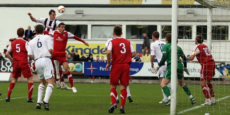 Kris Miller, Courier, 16/10/10, News. Picture today at East End Park, Dunfermline V Ross County. Pic shows Dunfermline pushing for a winner.