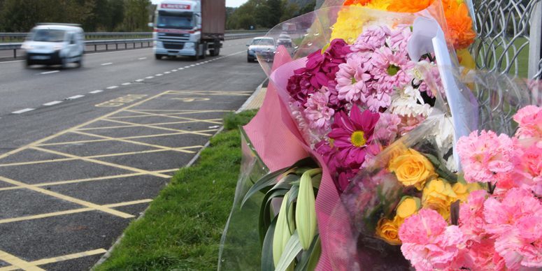 Kris Miller, Courier, 18/10/10, News. Picture today near Kinfauns shows floral tributes left near the scene of accident which killed Dundee man Neil Smith.