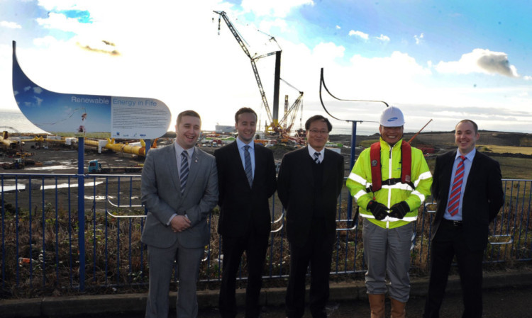 Councillor David Graham, David Garry of Scottish Enterprise, Hakku Kim and Jaewoo Roo of Samsung Heavy Industries, and Jonny Kerr of Graham Construction.