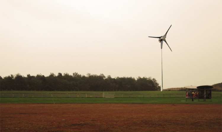 Loch of Shining Waters' image of how the proposed turbine by Lochgelly public park may look.