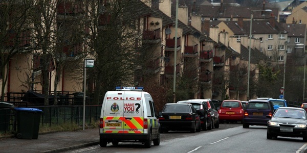 Steve MacDougall, Courier, Newhouse Road, Perth. Teenage girl falls from building. Pictured, the police at the scene.