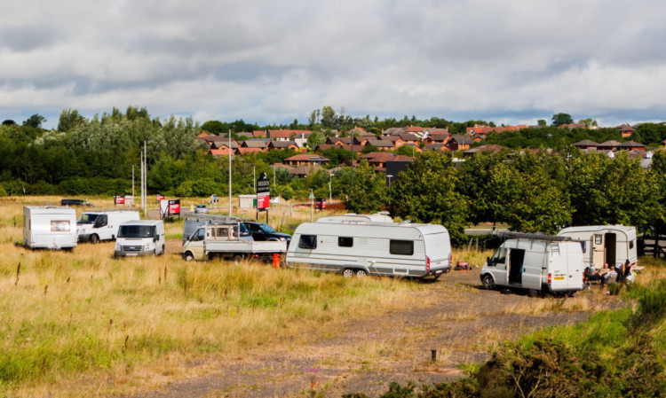 Jess Smith is calling for a legal site to be established after travellers' camps at Broxden and the Friarton Bridge caused clashes with the council.
