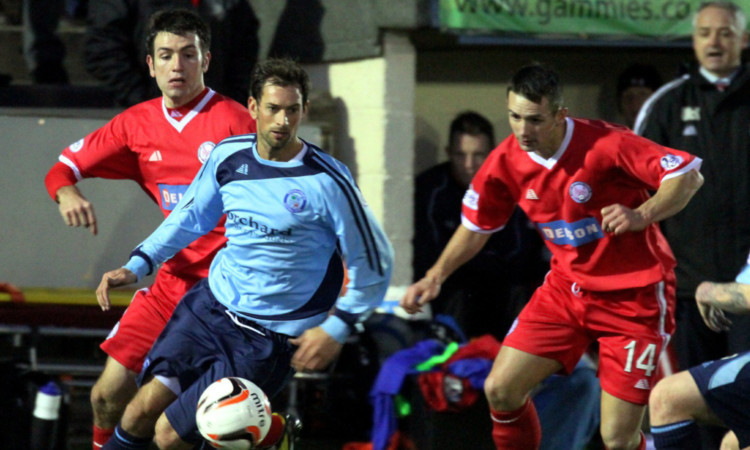 Gavin Swankie on the attack for Forfar.