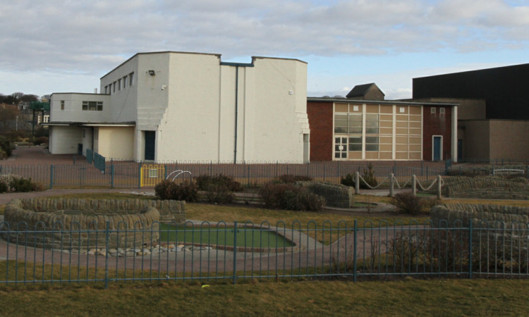 Carnoustie leisure centre will be given a revamp ahead of the Commonwealth Games shooting events at Barry Buddon.