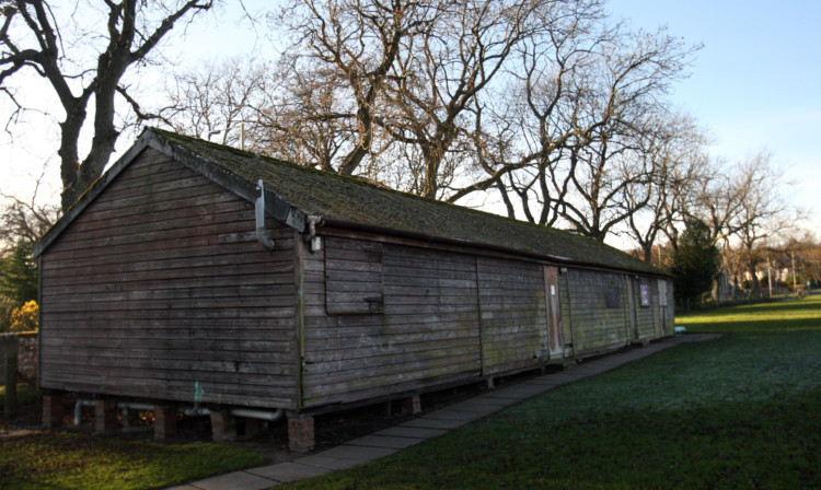 A replacement for the Scout hut at Hillside has been approved by Angus Council.