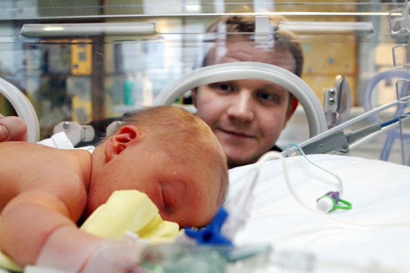 New dad praises 'brilliant' Ninewells Hospital maternity staff after ...