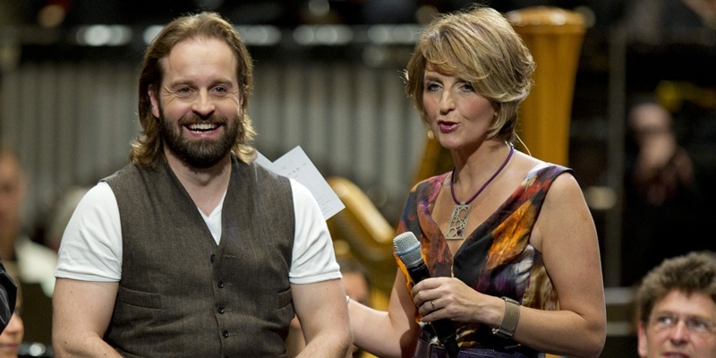 photographs by Alan Peebles


Tenor Alfie Boe with Kaye Adams on stage with the BBC Scottish Symphony Orchestra at the Last Night of the Proms Event at the Caird Hall, Dundee