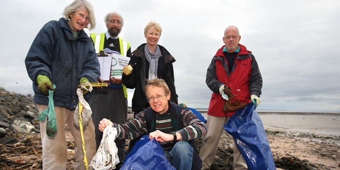 Kris Miller, Courier, 17/09/11. Picture today at Broughty Ferry shows the group of volunteers who took part in a beach clean up and census. L/R, Mary Henderson, Doug McLaren, Lynn Williamson, Andrew Llanwarne (front) and Stuart Cameron.