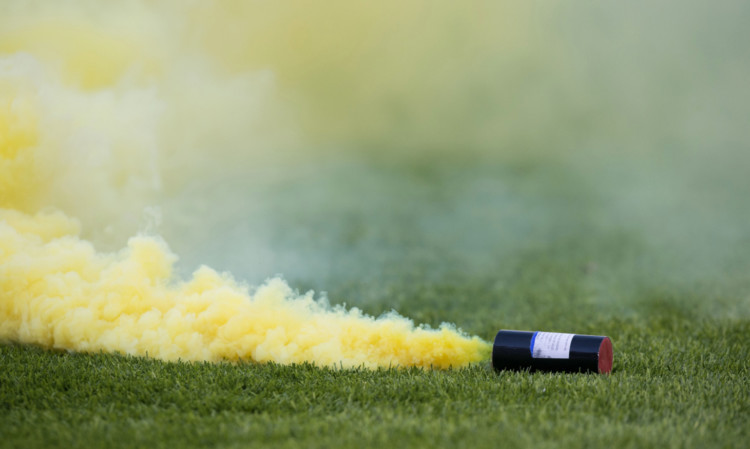 30/11/13 WILLIAM HILL SCOTTISH CUP 4TH RND
ALBION ROVERS V MOTHERWELL
NEW DOUGLAS PARK - HAMILTON
A flare is thrown onto the pitch