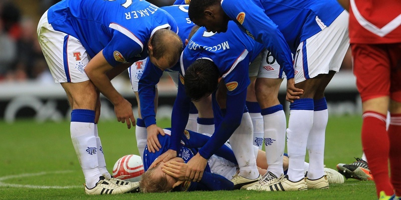 Ranger's Steven Naismith suffers an injury during the Clydesdale Bank Premier League match at Pittodrie Stadium, Aberdeen.