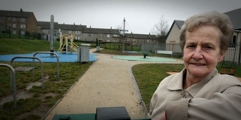 DOUGIE NICOLSON, COURIER, 14/11/11, NEWS.



Pictured at St. Kilda Road playpark in St. Marys today, Monday 14th November 2011, is Alice Bovill - Chair of the St. Marys Residents Association. Story by Maura.