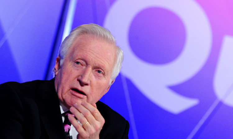 David Dimbleby will host Question Timein Dundee later this month.
