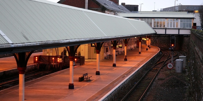 DOUGIE NICOLSON, COURIER, 08/12/11, NEWS.

Empty platforms at Taybridge Station today, Thursday 8th December 2011. Story by Reporters.