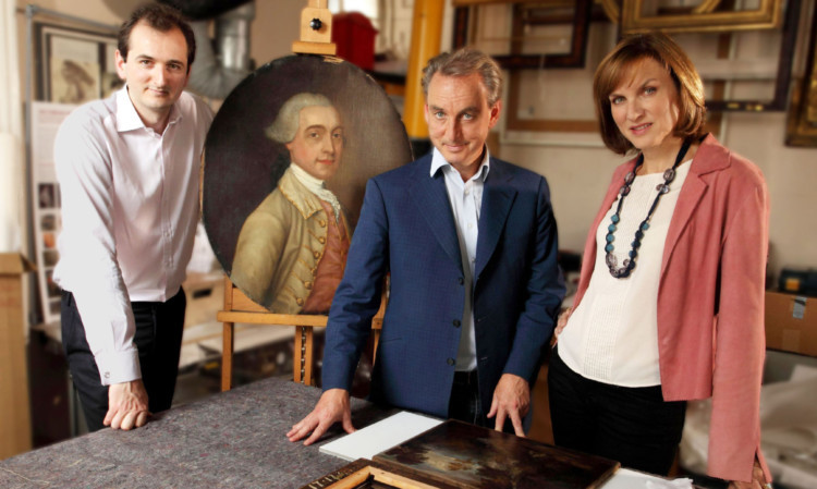 The presenters of Fake or Fortune (from left) Bendor Grosvenor,
Philip Mould and Fiona Bruce.