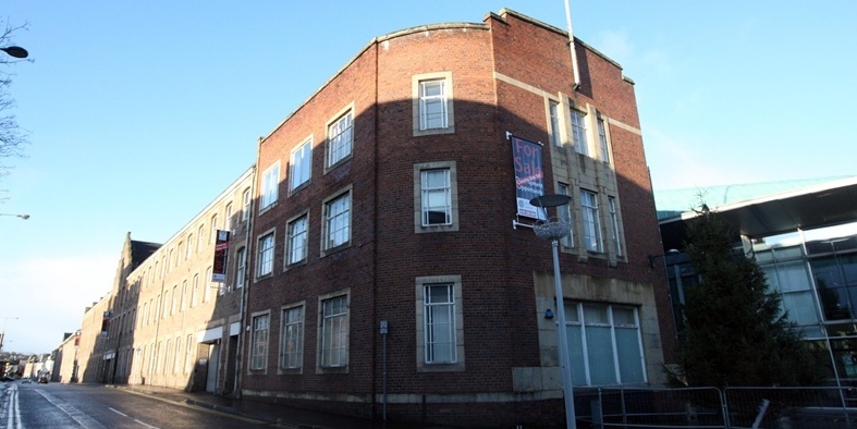 Steve MacDougall, Courier, Perth & kinross Building, Mill Street (to the rear of Boots and M&S), Perth. Picture of the empty building to illustrate story about closing date on offers for this prime city centre site.