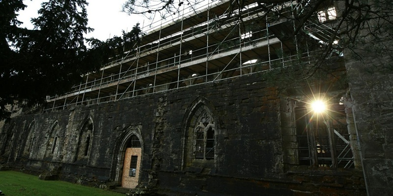 DOUGIE NICOLSON, COURIER, 18/01/12, NEWS.

Pic shows the scaffolding round Dunkeld Cathedral today, Wednesday 18th January 2012. Story by Perth office.