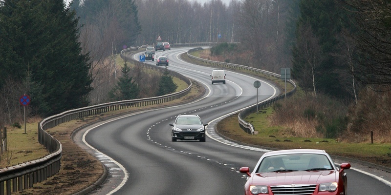 Kris Miller, Courier, 31/01/12. Picture today shows single carraigeway just north of Dunkeld for story about dualling of A9.