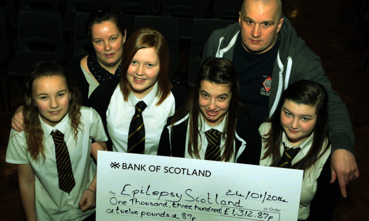 Shannans parents Claire Agnew and Martin Stringer with her friends, from left, Chilene Falconer, Robyn Towns, Dionne Geddes and Chantell Mitllari.