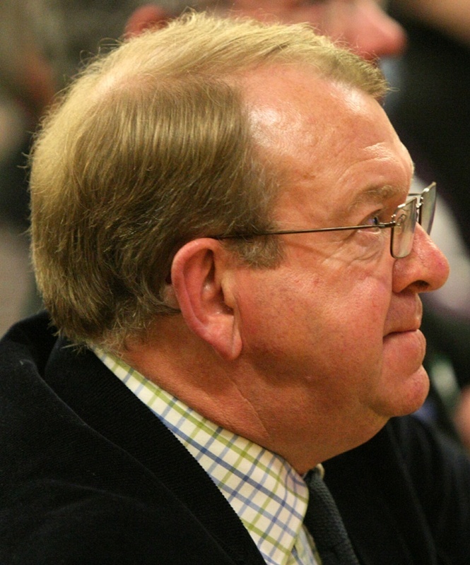 DOUGIE NICOLSON, COURIER, 01/03/12, NEWS.



Pictured at St. Andrews Town Hall tonight, Thursday 1st March 2012, at the "Is Wind The Answer" meeting is Struan Stevenson - Conservative MEP for Scotland.