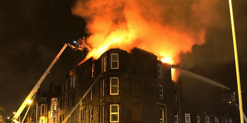 DOUGIE NICOLSON, COURIER, 25/04/12, NEWS.

Pic shows the scene of the fire in Garland Place tonight, Wednesday 25th April 2012. NOTE - THESES PICS WERE ACTUALLY TAKEN AT JUST AFTER MIDNIGHT ON THE 26TH APRIL.