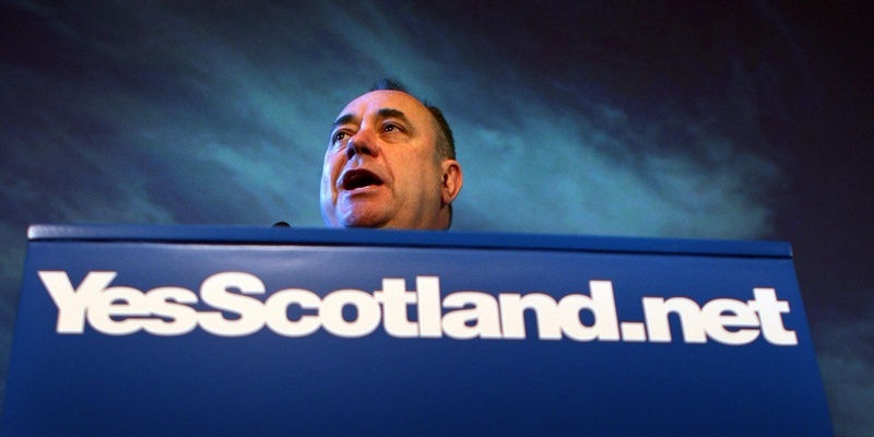 Alex Salmond launches the Yes campaign from a cinema in Edinburgh as the formal campaign for Scottish independence has been launched at a celebrity-endorsed event.