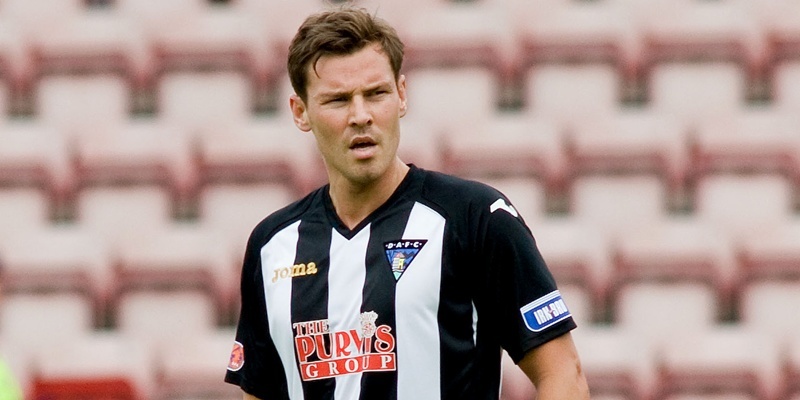 21/07/12 PRE-SEASON FRIENDLY
DUNFERMLINE v HEARTS (0-2)
EAST END PARK - DUNFERMLINE
Andrew Barrowman in action for Dunfermline