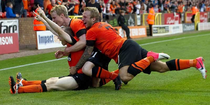 02/08/12 EUROPA LEAGUE 3RD RND QUALIFIER
DUNDEE UTD v DINAMO MOSCOW (2-2)
TANNADICE - DUNDEE
Willo Flood (left) is joined by Gary Mackay-Steven and Johnny Russell (right) as he celebrates his opening goal