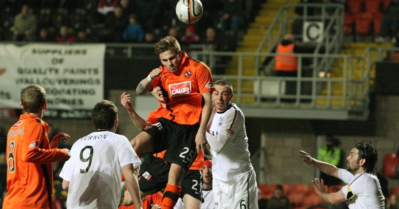 DOUGIE NICOLSON, COURIER, 07/03/11,SPORT.
DATE - Monday 7th February 2011.
LOCATION - Tannadice Park, Dundee.
EVENT - Dundee United V Aberdeen.
INFO - David Goodwillie rises above the Aberdeen defence.
STORY BY -