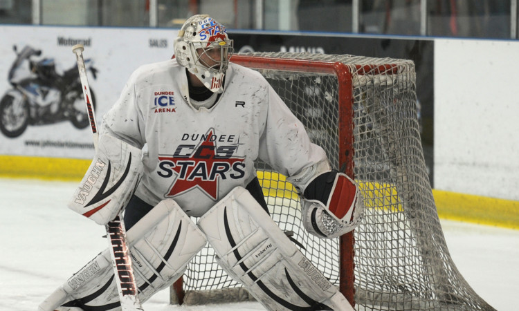 Dan Bakala in action for Dundee Stars.