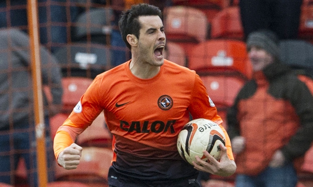 15/03/14 SCOTTISH PREMIERSHIP
DUNDEE UTD V ST MIRREN
TANNADICE - DUNDEE
Brian Graham races back up the park after pulling a goal back for Dundee Utd