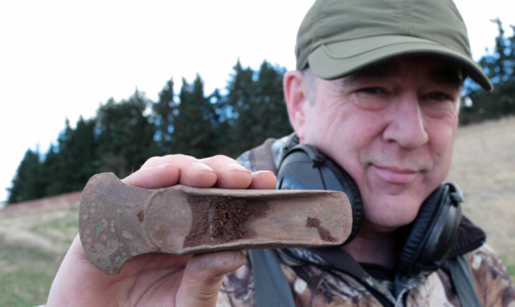The Bronze Age axe found at Dron.