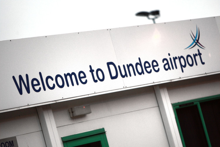 Edinburgh Airport chief Gordon Dewar said that taxpayers were not getting value for the £400,000 subsidy.