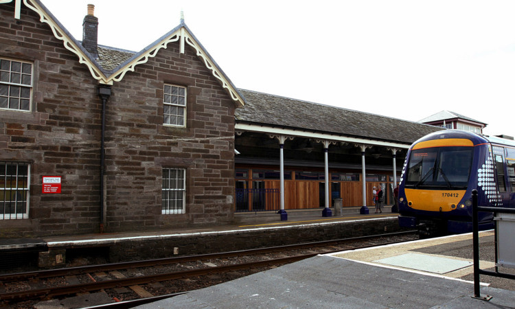 There are calls for an hourly service running through Broughty Ferry station to Glasgow.