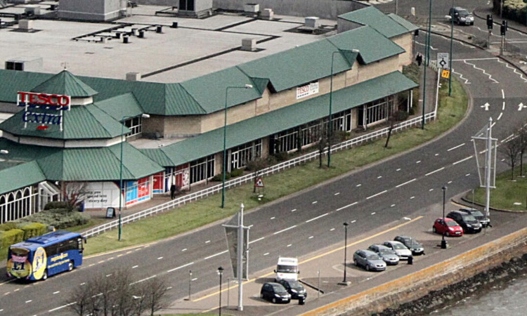 A four-lane section of Riverside outside Tesco.