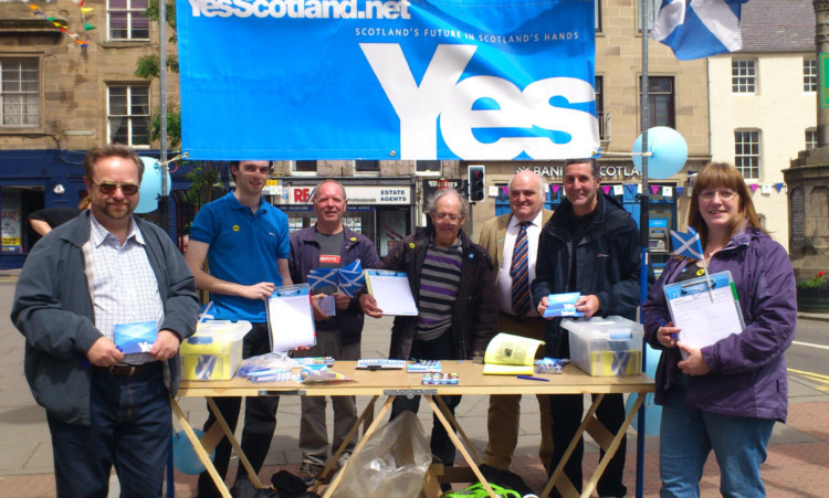 Yes Scotland campaigners in Cupar.