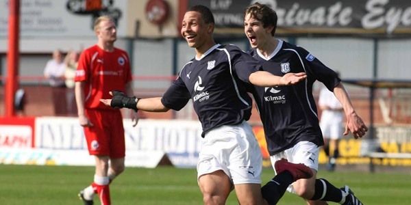 Kim Cessford, Courier - 10.04.11 - Dundee FC v Stirling Albion FC at Dens - Leighton McIntosh celebrates his equalizer
