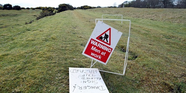 Kim Cessford, Courier - 11.04.11 - work on the cycle path at Kinnaber, Montrose which is causing problems for the local lizard population