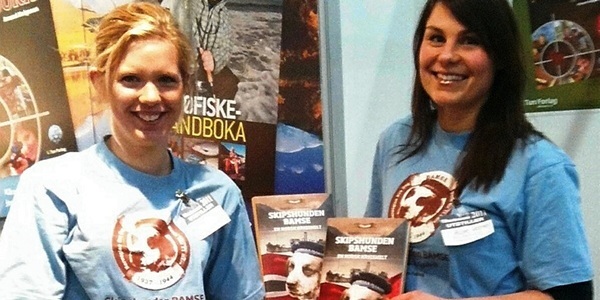 Graham Brown 13/4 Bamse Book.

Supplied pic. Story Forfar office.

Pic shows Tun Forlag sales representatives Hilde and Vilde, in Bamse T-shirts, with the new book at an Oslo Book Fair.
ends
