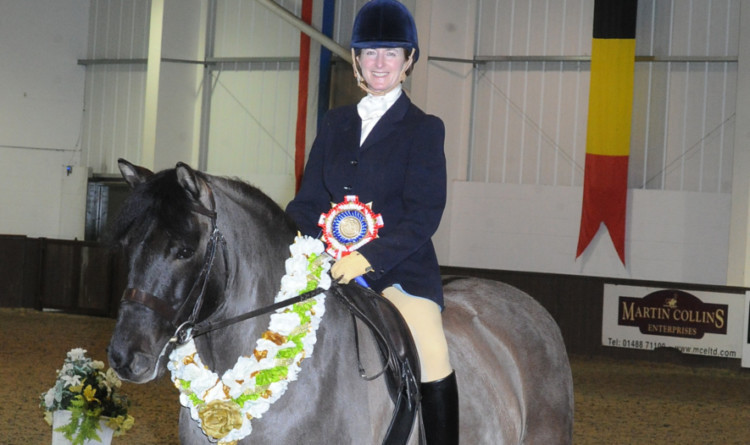 Jo Jack riding Elinor Steven's Glenbanchor Somerled